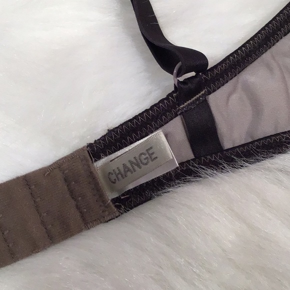 CHANGE 32 D - Picture 4 of 5